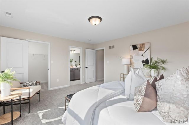 50 Pheasant Ring Drive, St Peters, MO 63376