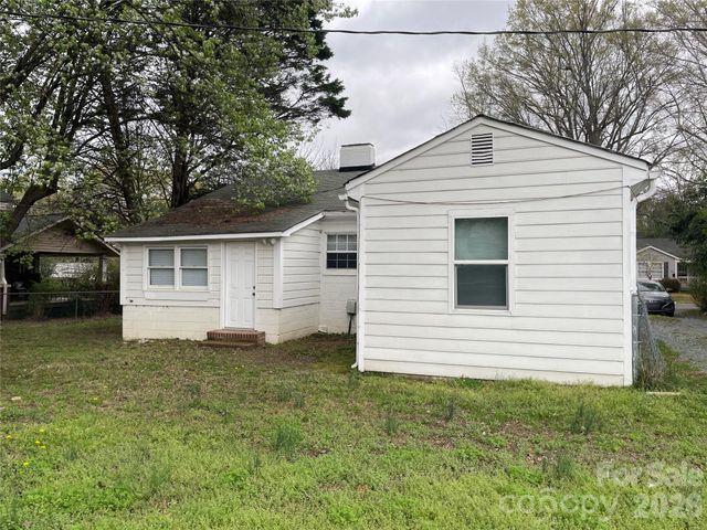 1203 Crowell Street W, Monroe, NC 28112