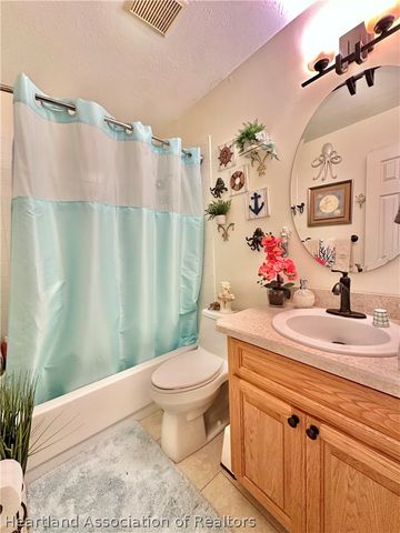 3702 Thunderbird Hill Circle, Sebring, FL 33872