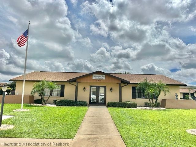 3702 Thunderbird Hill Circle, Sebring, FL 33872