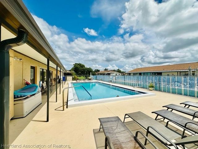 3702 Thunderbird Hill Circle, Sebring, FL 33872