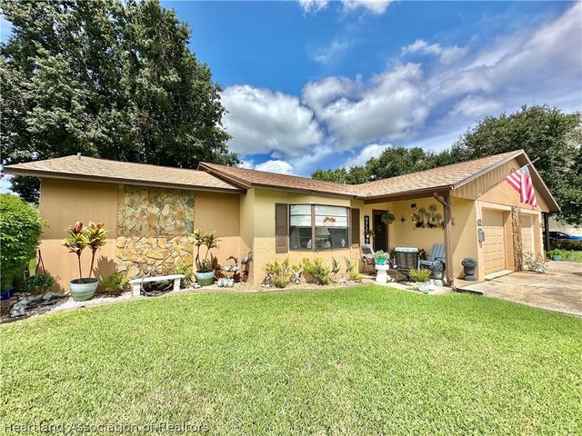 3702 Thunderbird Hill Circle, Sebring, FL 33872