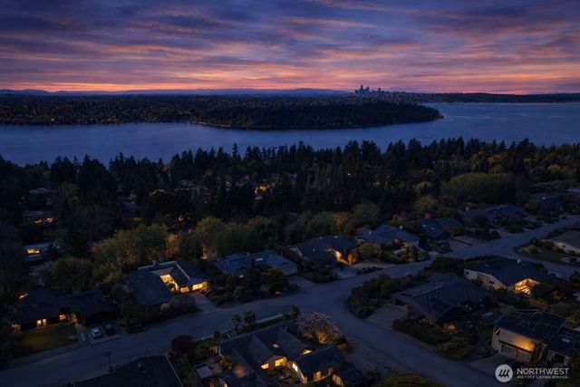 8201 SE 67th Street, Mercer Island, WA 98040