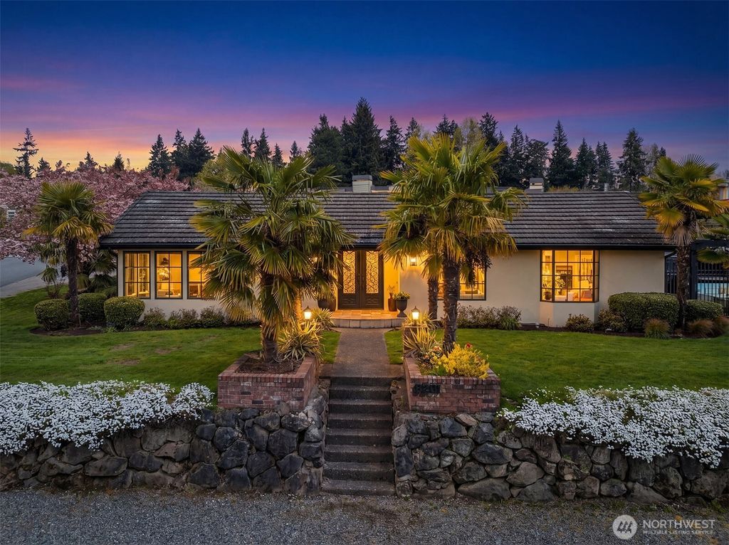 8201 SE 67th Street, Mercer Island, WA 98040
