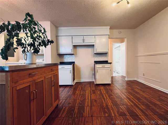 419 S 37th West Avenue, Tulsa, OK 74127