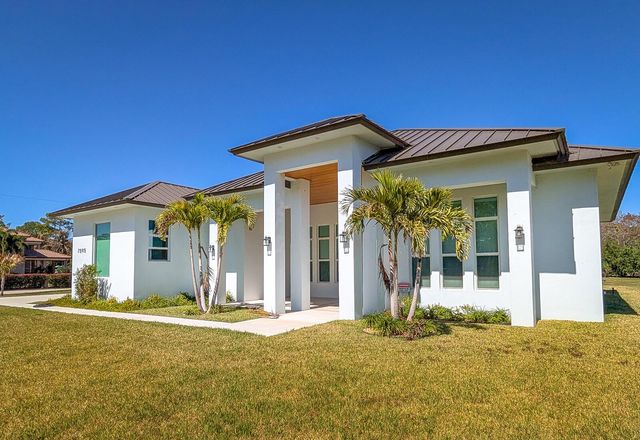 7595 155th Place N, Palm Beach Gardens, FL 33418