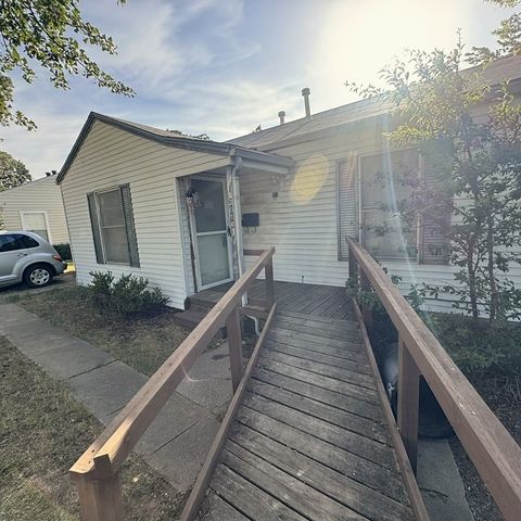 3018 Oakwood Street, Haltom City, TX 76117