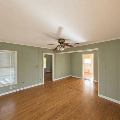 3018 Oakwood Street, Haltom City, TX 76117