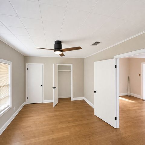 3018 Oakwood Street, Haltom City, TX 76117