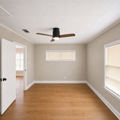 3018 Oakwood Street, Haltom City, TX 76117