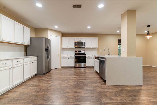 2324 Chestnut Drive, Little Elm, TX 75068