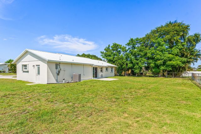 3364 Grove Road, Palm Beach Gardens, FL 33410