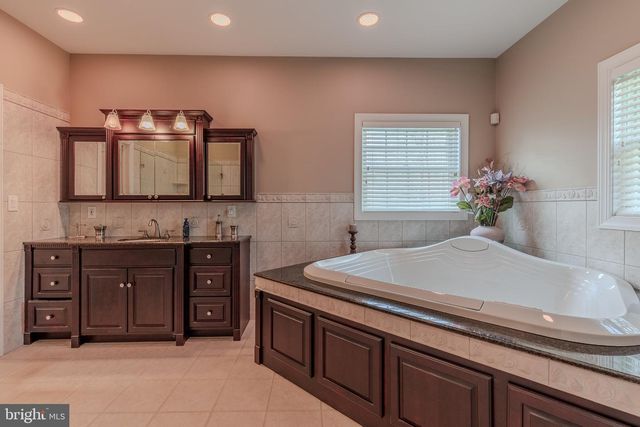 620 SHUNPIKE RD, Cape May, NJ 08204