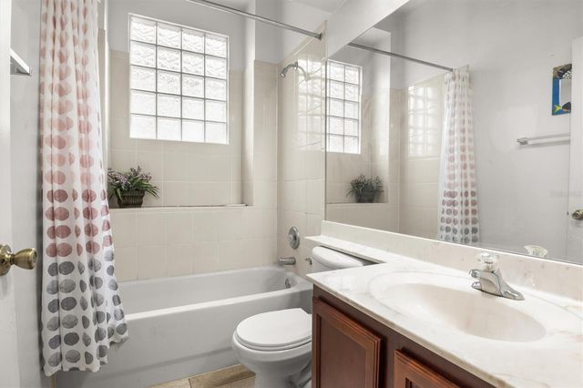 428 COVENTRY ROAD, Davenport, FL 33897