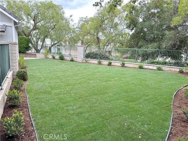 2 Wellesley Court, Laguna Hills, CA 92679