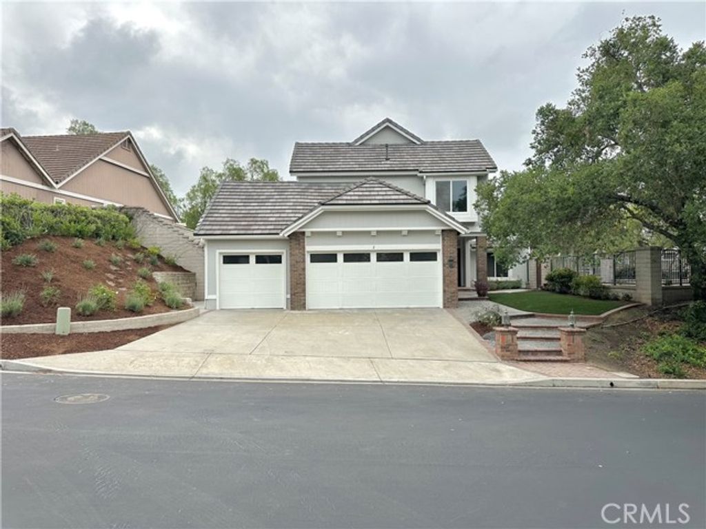 2 Wellesley Court, Laguna Hills, CA 92679