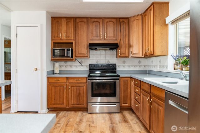 6 Donder Road, Shelton, WA 98584