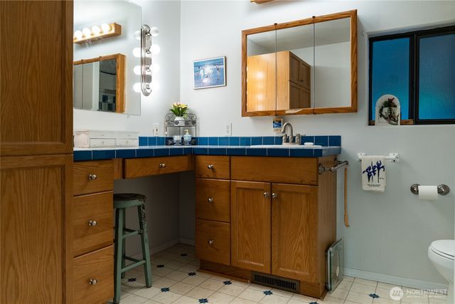6 Donder Road, Shelton, WA 98584