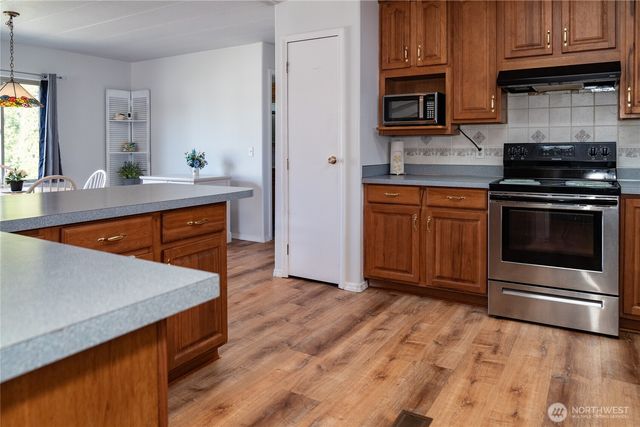 6 Donder Road, Shelton, WA 98584