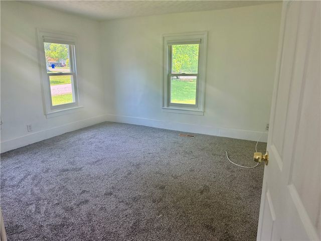 17 College Ave, Greece, NY 14515