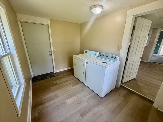 17 College Ave, Greece, NY 14515