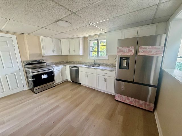 17 College Ave, Greece, NY 14515