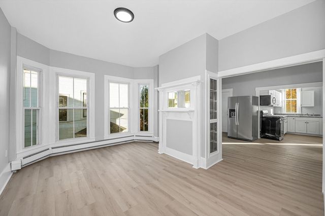 8 Dustin St, Haverhill, MA 01830