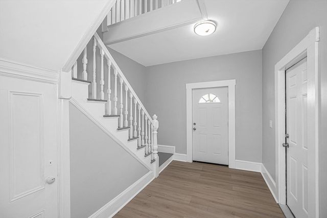 8 Dustin St, Haverhill, MA 01830