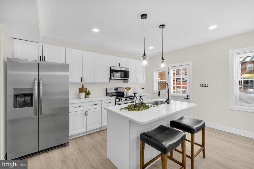 3827 COTTAGE AVE, Baltimore, MD 21215