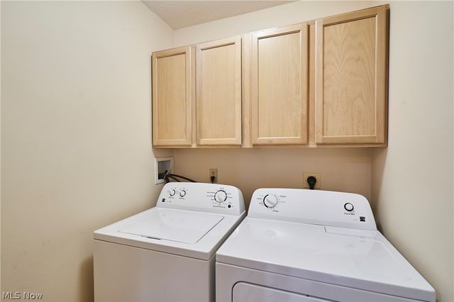 123 Woodbine Oval, Madison, OH 44057