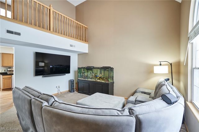 123 Woodbine Oval, Madison, OH 44057