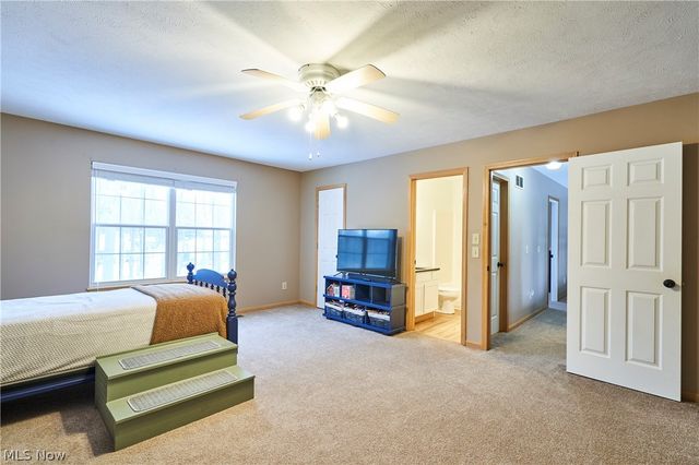 123 Woodbine Oval, Madison, OH 44057