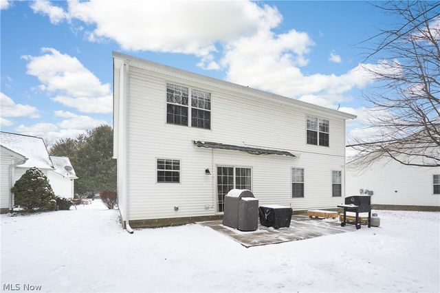 123 Woodbine Oval, Madison, OH 44057