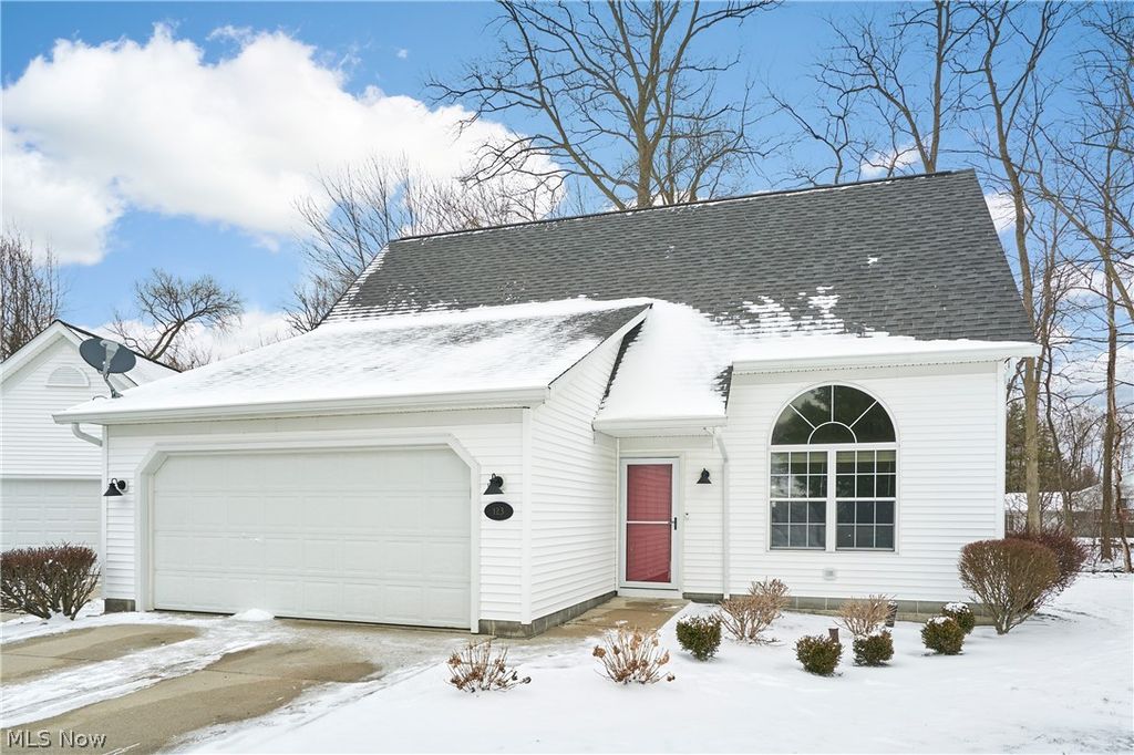 123 Woodbine Oval, Madison, OH 44057