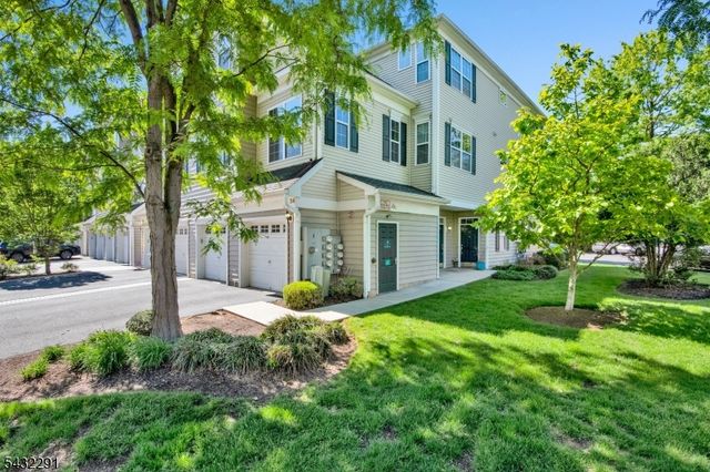 24 Swing Bridge Ln, South Bound Brook Boro, NJ 08880