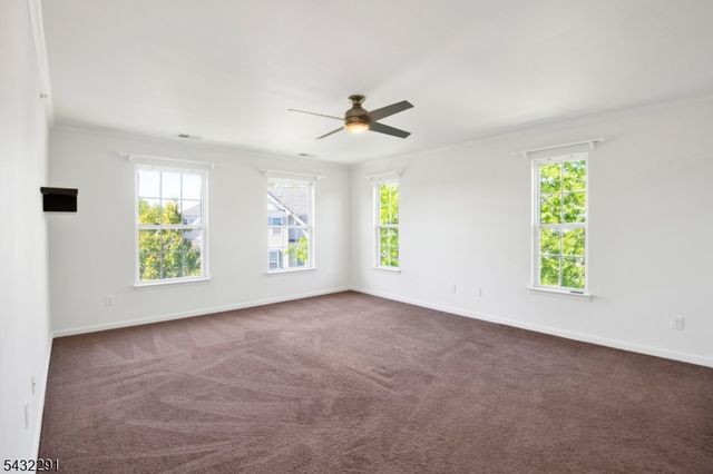 24 Swing Bridge Ln, South Bound Brook Boro, NJ 08880