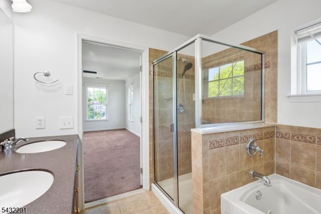 24 Swing Bridge Ln, South Bound Brook Boro, NJ 08880