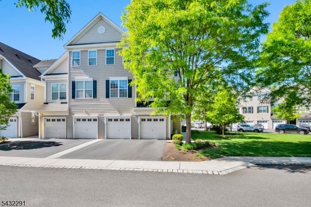 24 Swing Bridge Ln, South Bound Brook Boro, NJ 08880