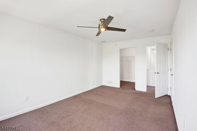 24 Swing Bridge Ln, South Bound Brook Boro, NJ 08880