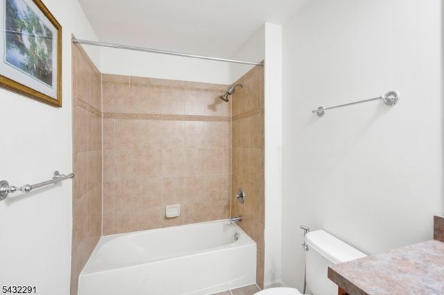24 Swing Bridge Ln, South Bound Brook Boro, NJ 08880