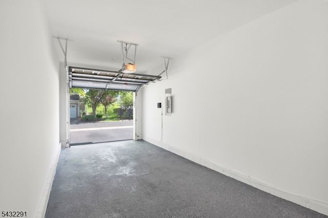 24 Swing Bridge Ln, South Bound Brook Boro, NJ 08880