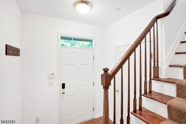 24 Swing Bridge Ln, South Bound Brook Boro, NJ 08880