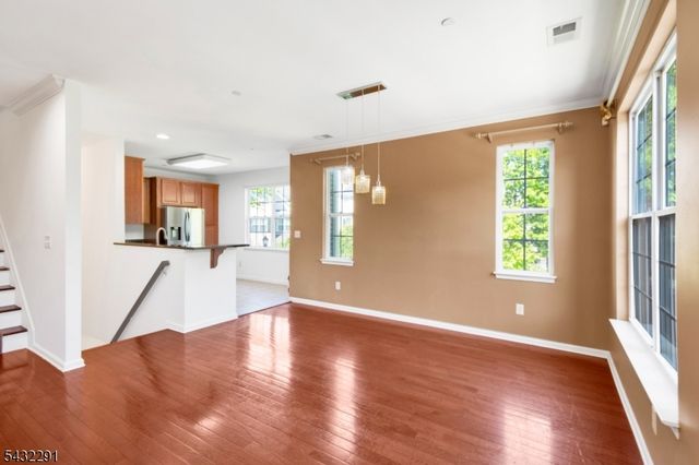 24 Swing Bridge Ln, South Bound Brook Boro, NJ 08880