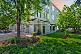 24 Swing Bridge Ln, South Bound Brook Boro, NJ 08880