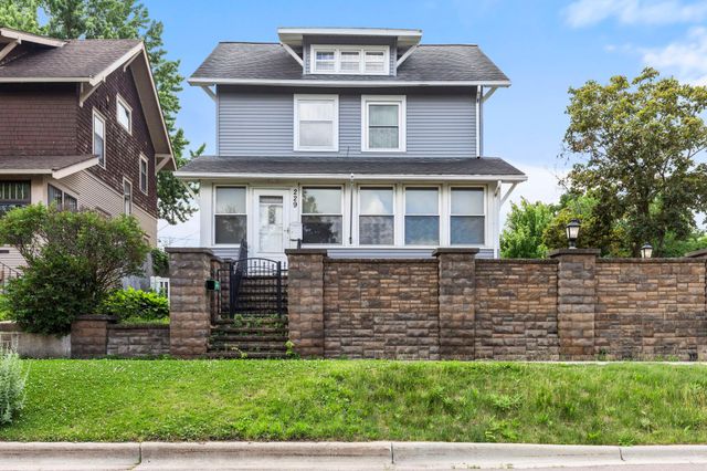 229 W Pleasant Street, Mankato, MN 56001