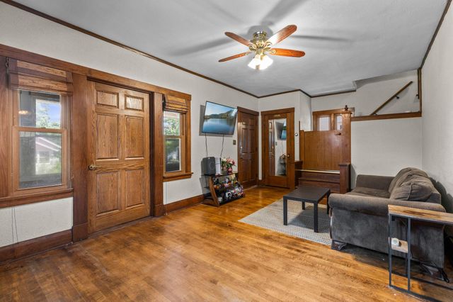 229 W Pleasant Street, Mankato, MN 56001