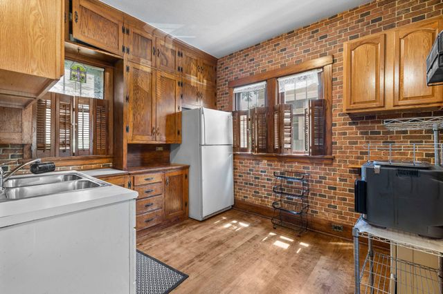 229 W Pleasant Street, Mankato, MN 56001