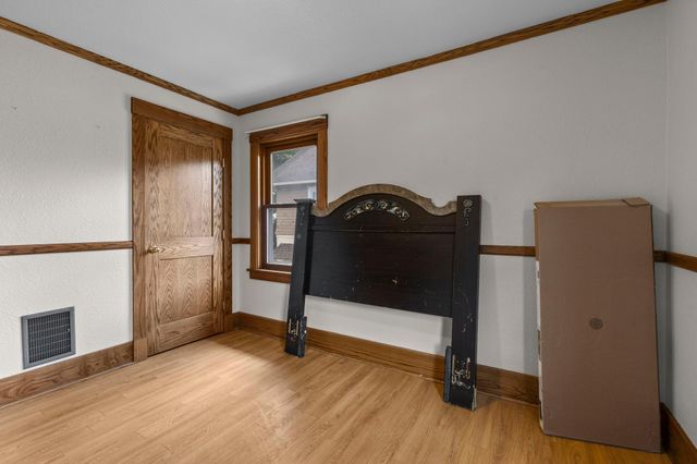 229 W Pleasant Street, Mankato, MN 56001