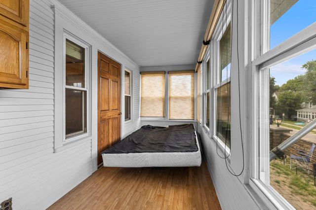 229 W Pleasant Street, Mankato, MN 56001