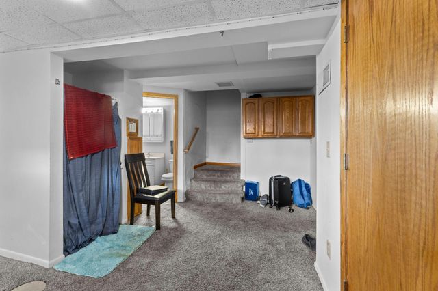 229 W Pleasant Street, Mankato, MN 56001